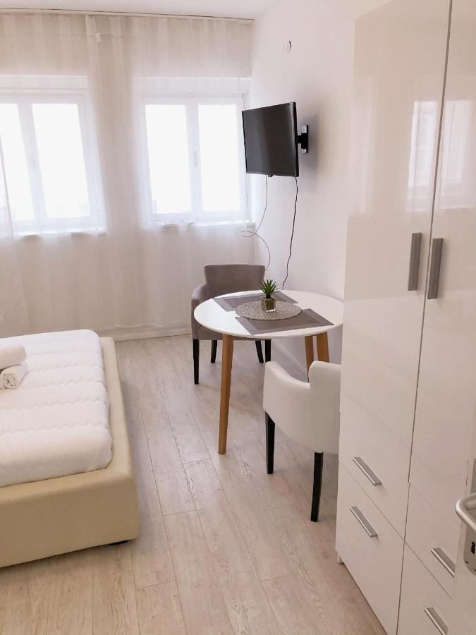 Roli Hotell Zadar Eksteriør bilde